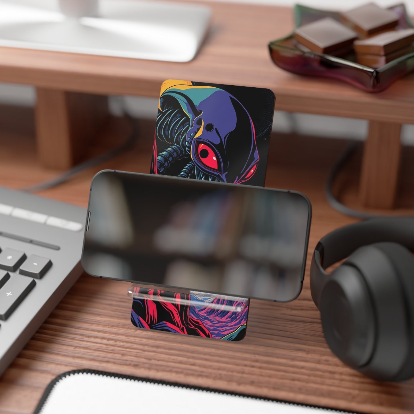 Echo Maw • Smartphone Display Stand