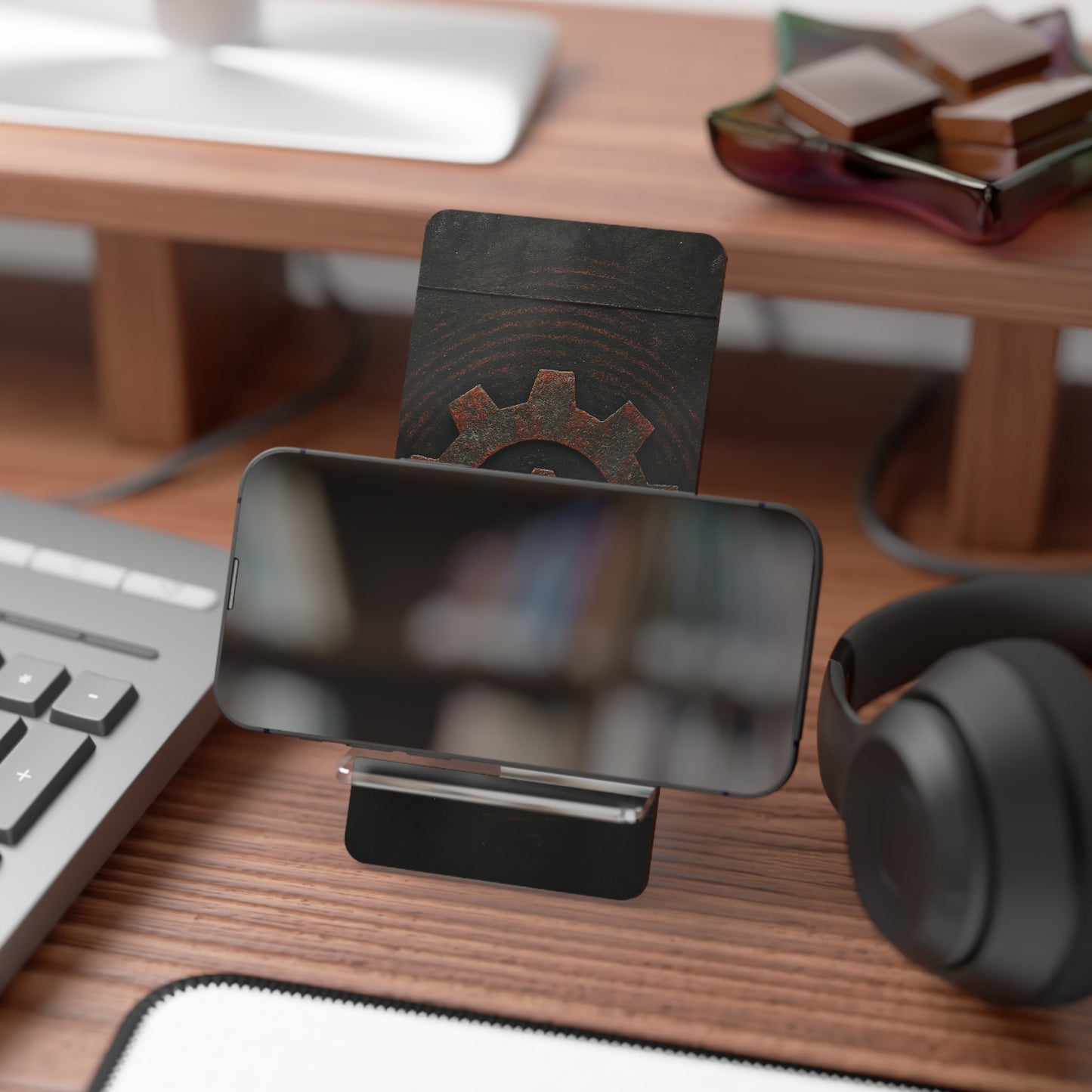 War Gear • Smartphone Display Stand