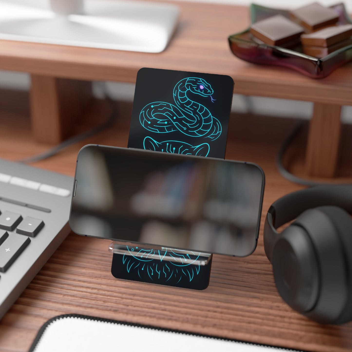 Mystic Midnight • Smartphone Display Stand