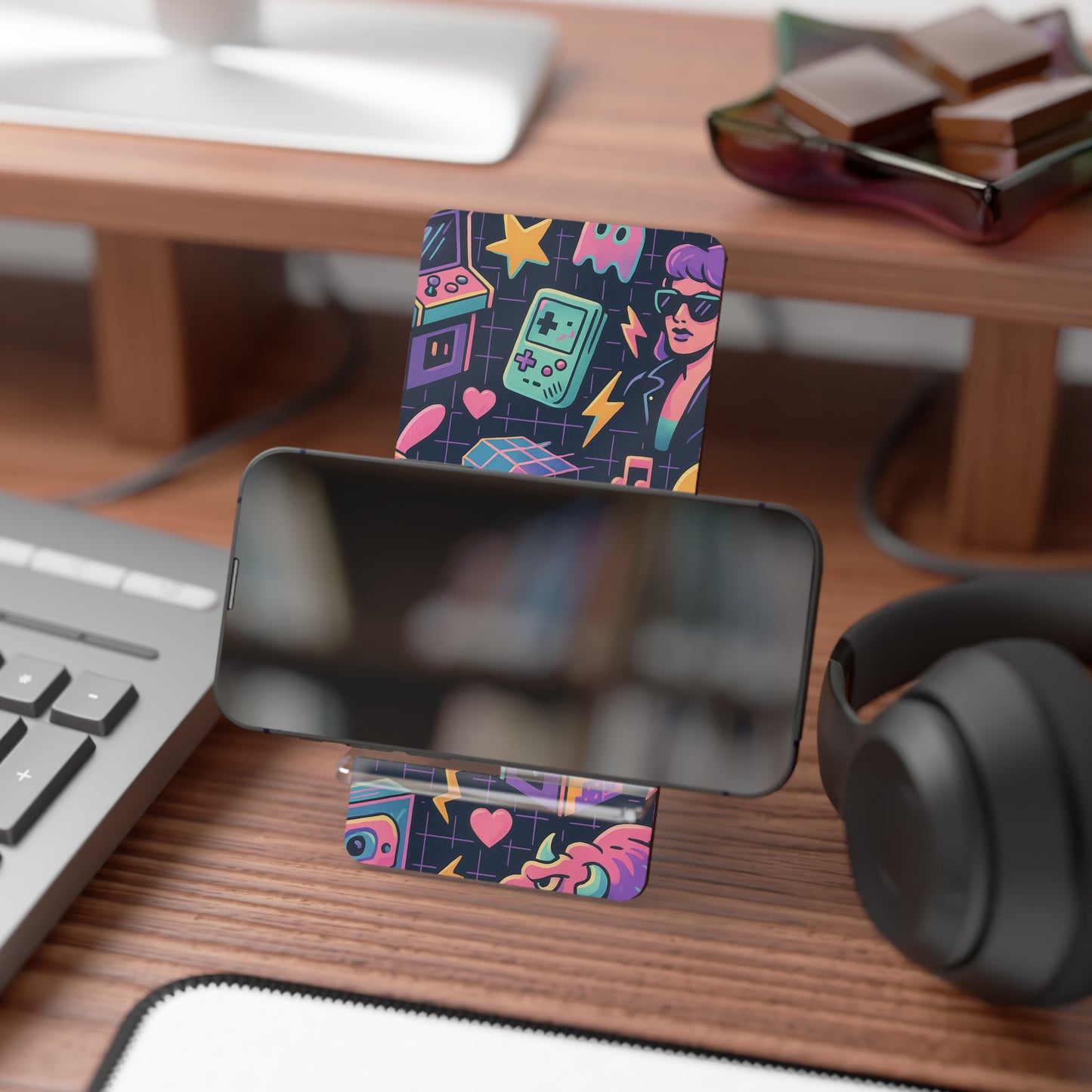 High Score • Smartphone Display Stand